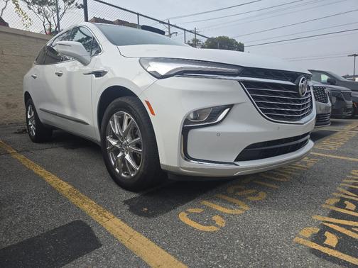 2024 Buick Enclave Essence AWD