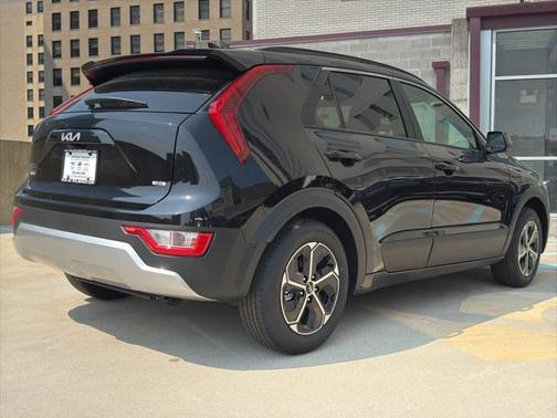 2025 Kia Niro LX