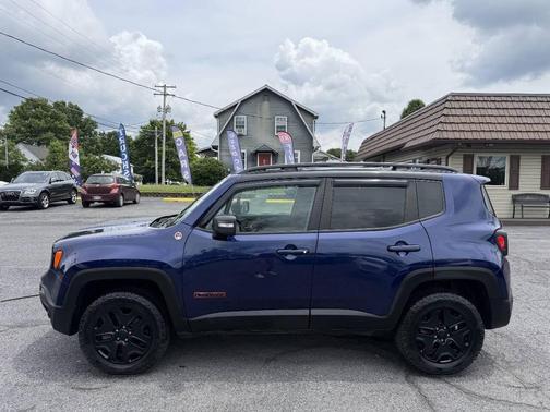 Jetset Blue 2018 Jeep Renegade Trailhawk