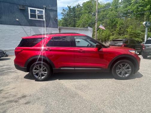 RAPID RED MET TINTED CC 2023 Ford Explorer XLT