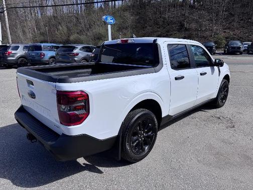 OXFORD WHITE 2023 Ford Maverick