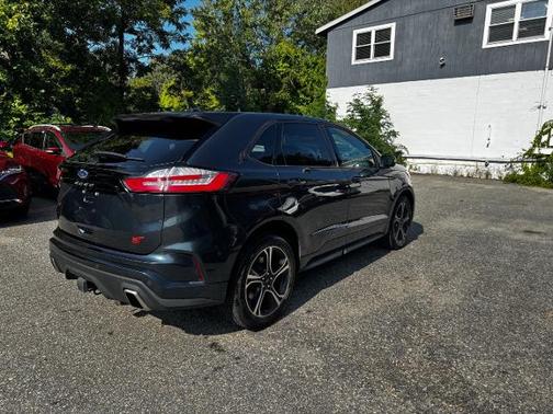 2022 Ford Edge ST