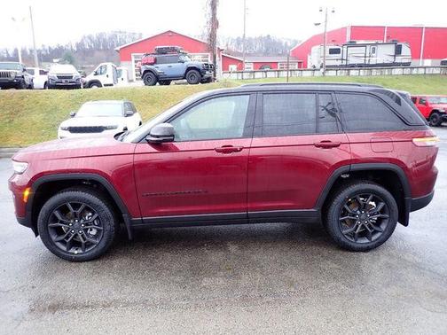 Velvet Red Pearlcoat 2025 Jeep Grand Cherokee Limited