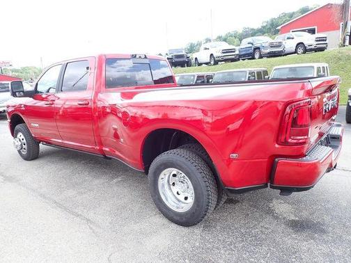 Molten Red Pearlcoat 2026 RAM 3500 Laramie Crew Cab 4x4 8' Box