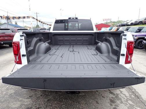 Bright White Clearcoat 2026 RAM 3500 Laramie Crew Cab 4x4 8' Box