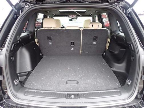 Diamond Black Crystal Pearlcoat 2025 Jeep Grand Cherokee Limited