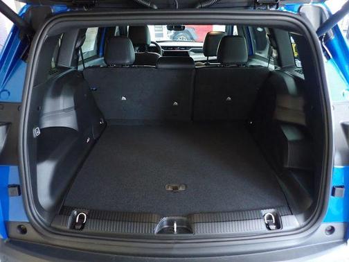 Hydro Blue Pearlcoat 2026 Jeep Cherokee Limited