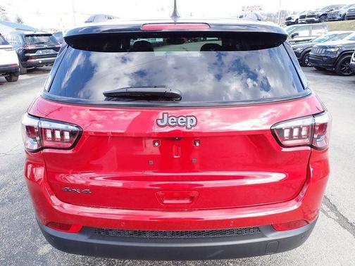 Red Hot Pearlcoat 2026 Jeep Compass Limited