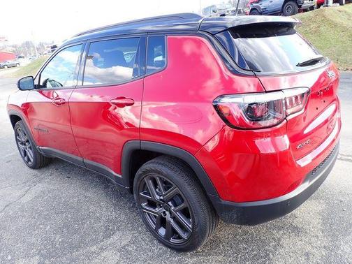 Red Hot Pearlcoat 2026 Jeep Compass Limited