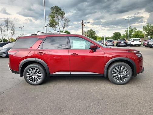 2025 Nissan Pathfinder SL 4WD