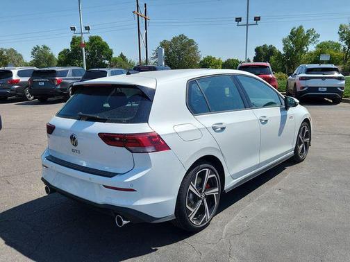 2025 Volkswagen Golf GTI 2.0T SE DSG