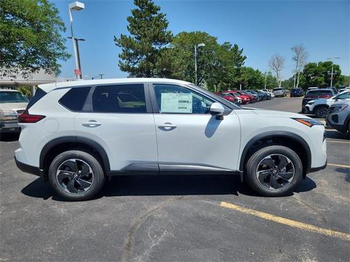 2025 Nissan Rogue SV