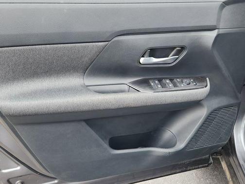 Gun Metallic 2026 Nissan Kicks SV