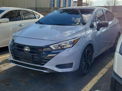 Gray Sky Pearl 2024 Nissan Versa 1.6 S