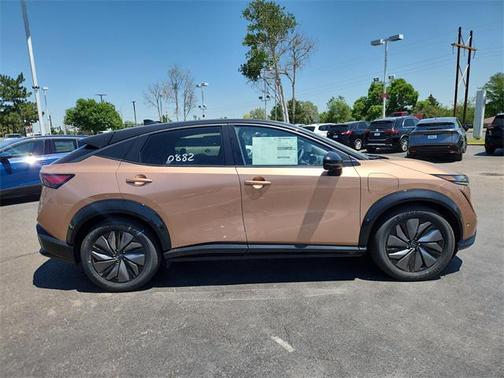 2025 Nissan ARIYA PLATINUM+