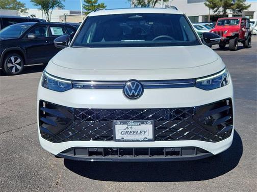 2025 Volkswagen Tiguan 2.0T SE R-Line Black 4MOTION