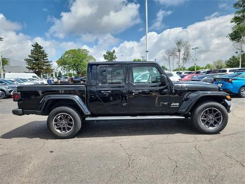 2023 Jeep Gladiator Overland