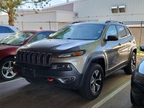 Light Brownstone Pearlcoat 2017 Jeep Cherokee Trailhawk