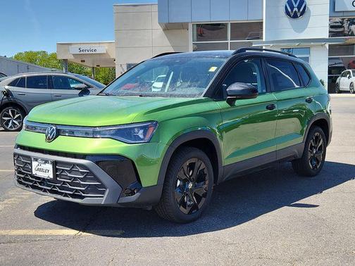 Moss Green 2026 Volkswagen Taos SE Black