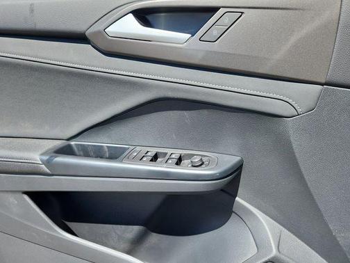 Moss Green 2026 Volkswagen Taos SE Black