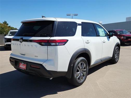 2025 Nissan Pathfinder S 4WD