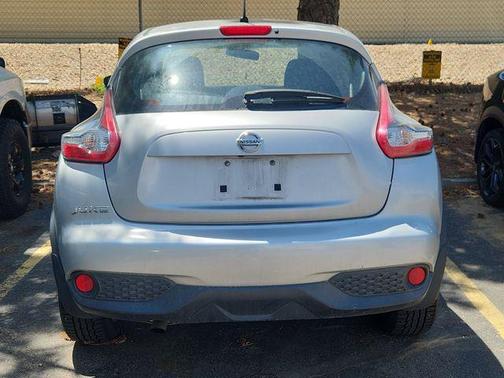 Brilliant Silver 2015 Nissan Juke S