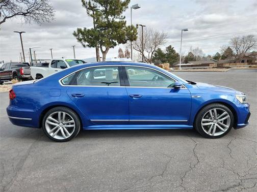 2017 Volkswagen Passat 1.8T R-Line w/Comfort
