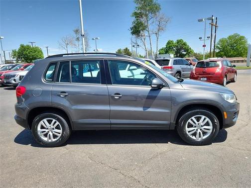 2016 Volkswagen Tiguan S