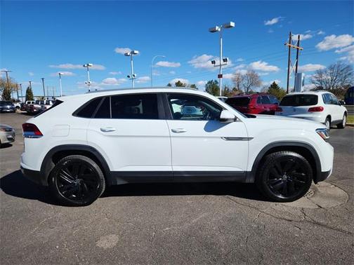 2022 Volkswagen Atlas Cross Sport 3.6L V6 SE w/Technology