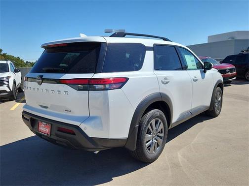 2025 Nissan Pathfinder SV 4WD