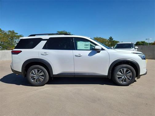 2025 Nissan Pathfinder SV 4WD