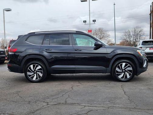 2025 Volkswagen Atlas 2.0T SE w/Technology 4MOTION