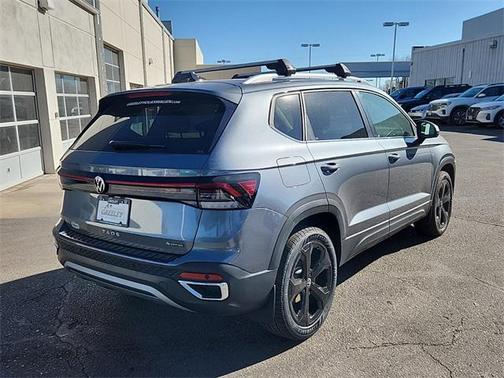 2025 Volkswagen Taos 1.5T SEL