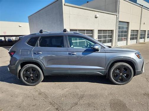 2025 Volkswagen Taos 1.5T SEL