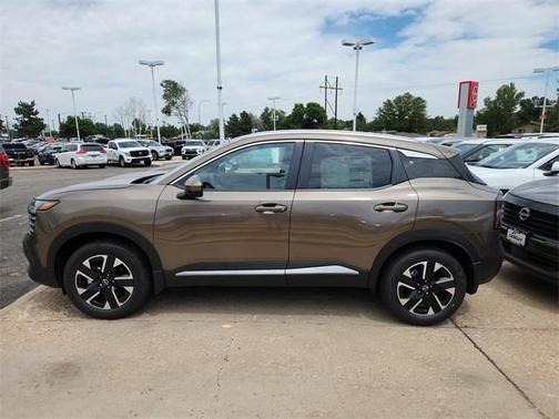 2025 Nissan Kicks SV
