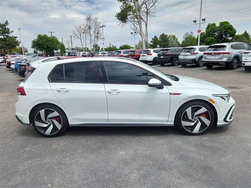 2023 Volkswagen Golf GTI 2.0T SE DSG