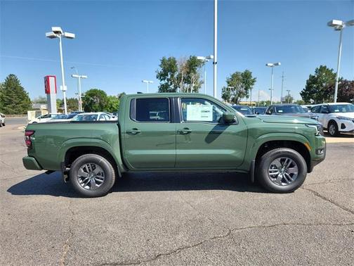 2025 Nissan Frontier SV