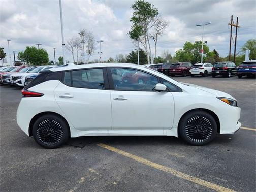 2025 Nissan Leaf SV PLUS