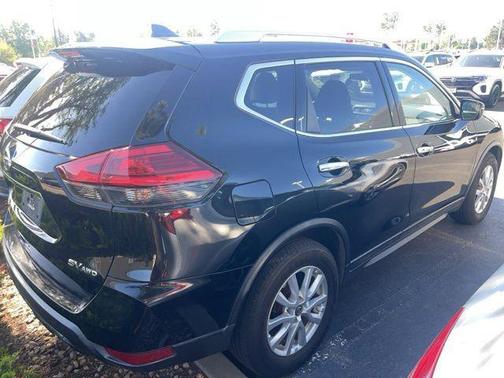 Magnetic Black 2017 Nissan Rogue SV