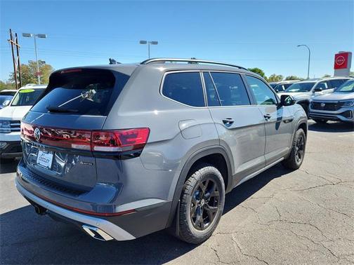 2026 Volkswagen Atlas 2.0T Peak Edition