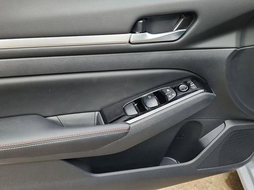 2025 Nissan Altima SR AWD