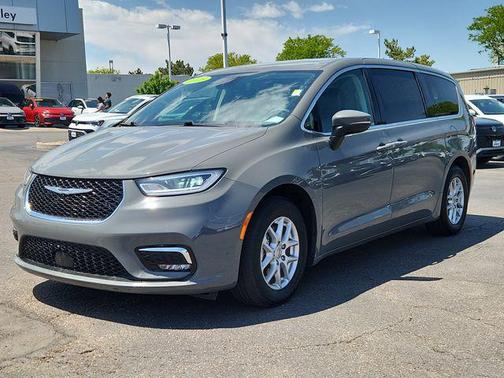 Ceramic Gray Clearcoat 2023 Chrysler Pacifica Touring L