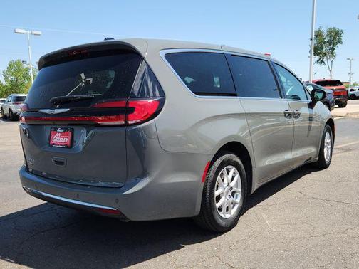 Ceramic Gray Clearcoat 2023 Chrysler Pacifica Touring L