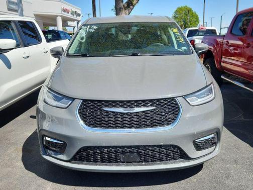 Ceramic Gray Clearcoat 2023 Chrysler Pacifica Touring L