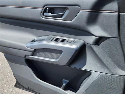 2025 Nissan Pathfinder Rock Creek 4WD