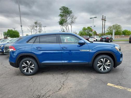 2025 Volkswagen Atlas Cross Sport 2.0T SE