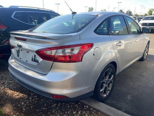 Ingot Silver 2014 Ford Focus SE