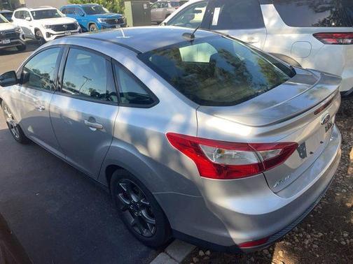 Ingot Silver 2014 Ford Focus SE
