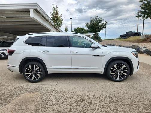 2026 Volkswagen Atlas 2.0T SEL Premium R-Line 4MOTION