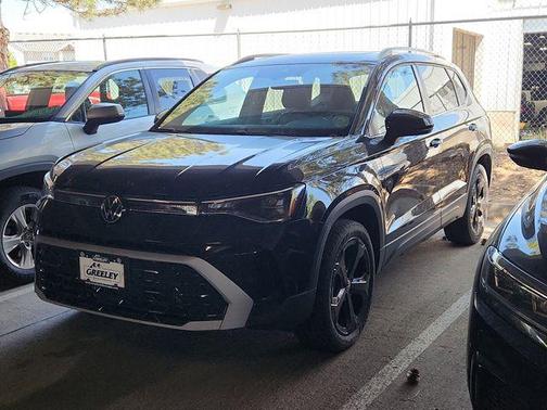 Deep Black 2025 Volkswagen Taos 1.5T SEL